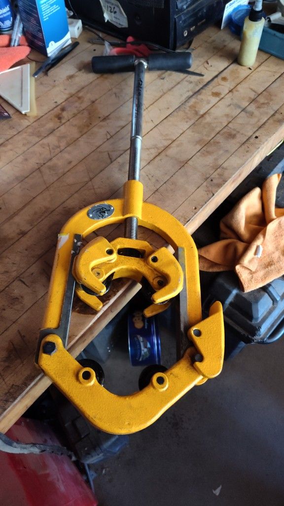 2-4" Pipe Cutters