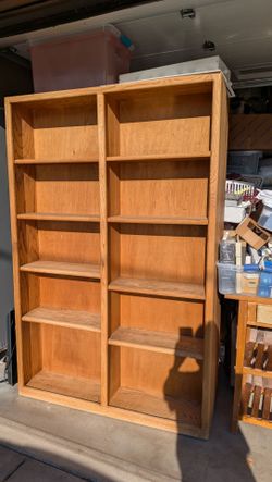 Oak style shelf cabinets $30 for two. (One is not in the picture. It's behind the other one)