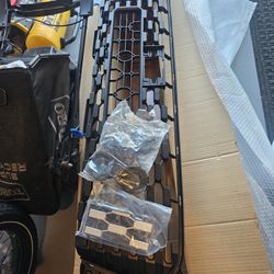 Toyota Tundra Grill