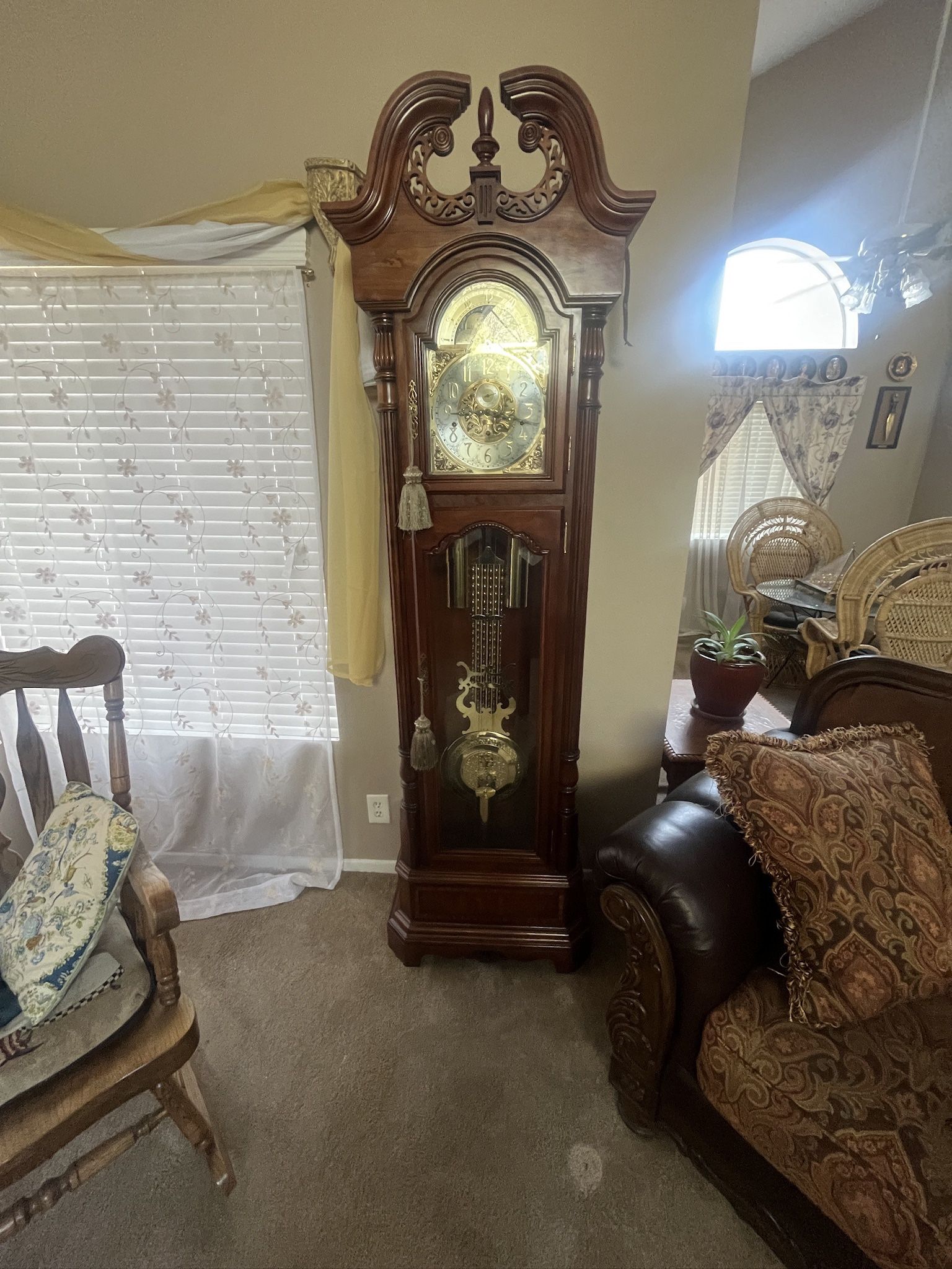 Sligh Grandfather Clock Model 0864-1-AN – Antique Longcase – $1,200