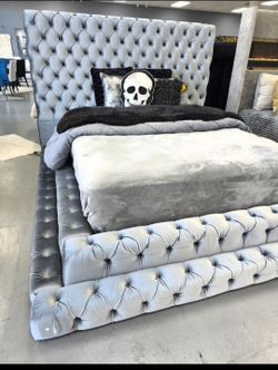 ✨️ King, Cal King, Queen Bed Frame ✨️ Furniture Sectionals, Bedrooms, Dining Avail