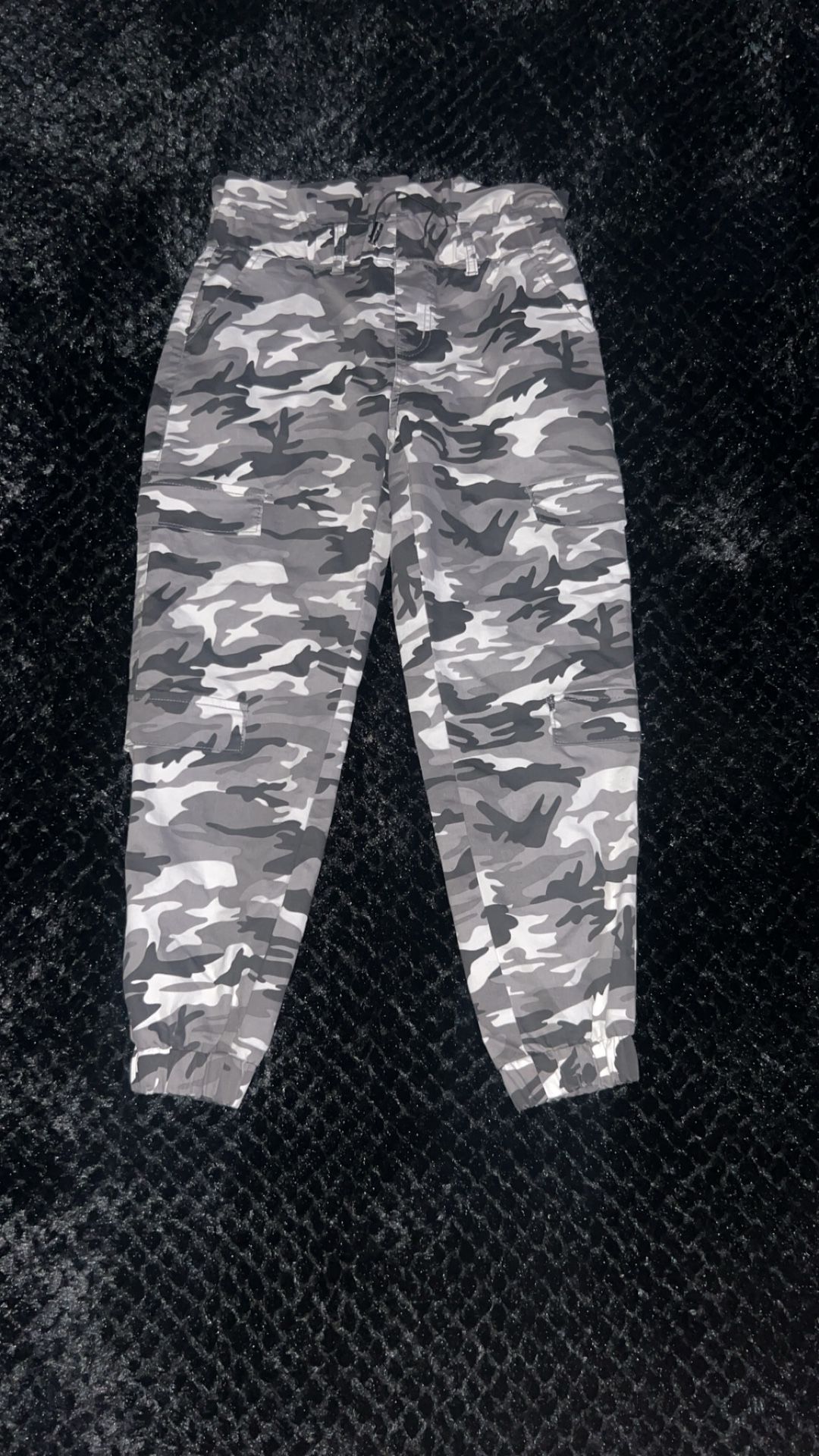 Gray Camo Cargo Joggers – V.I.P. Size 9/29 