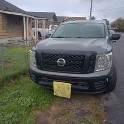 Nissan Titan 