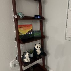 Sturdy Wooden Ladder Shelf 