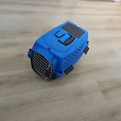 Dog / Cat  Travel Cage In Great Condition 