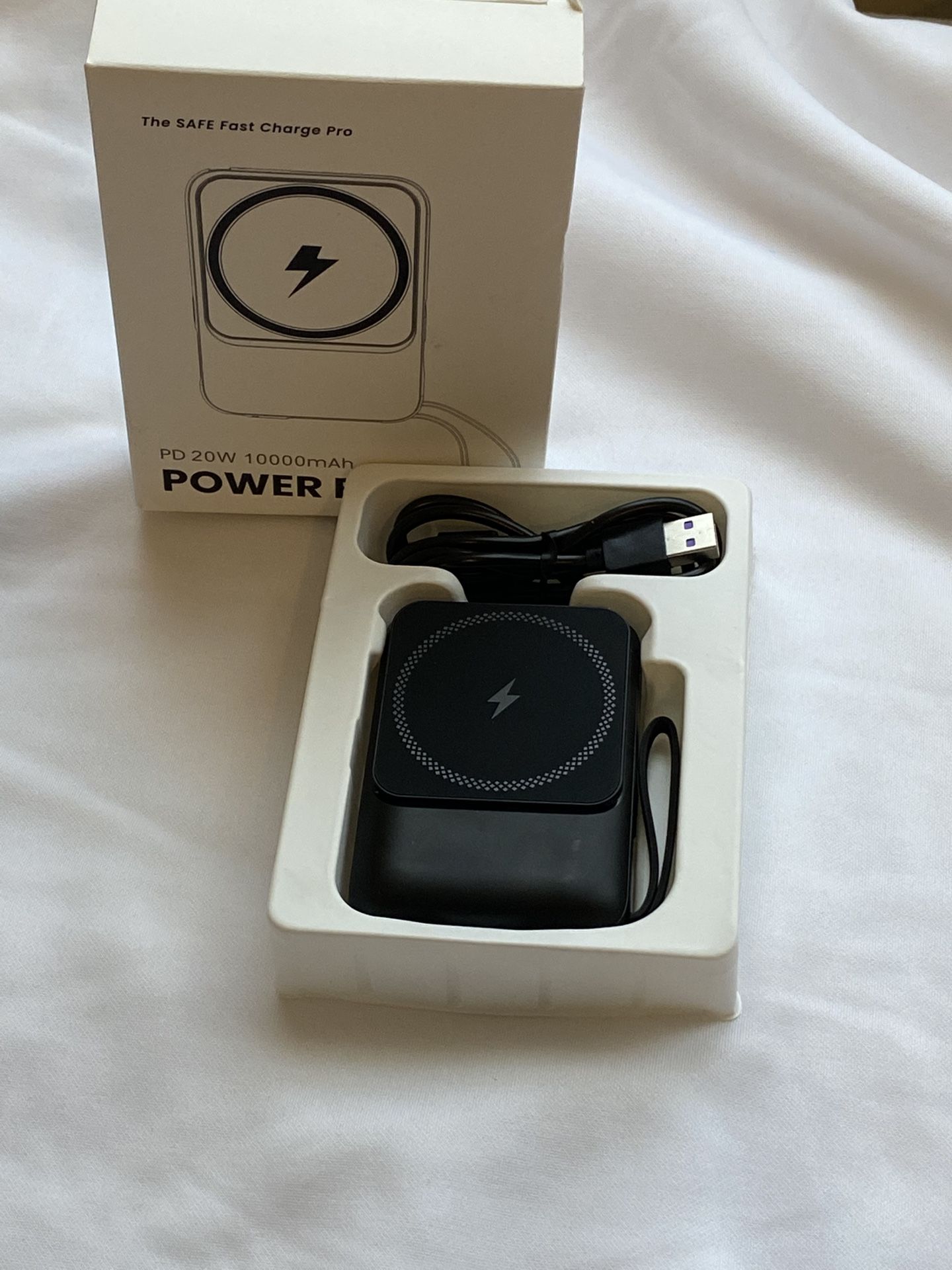 The Safe Fast Charger Pro MagSafe Of 20w 10000mah