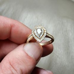 2 Carat Engagment Ring Never Used  Like New