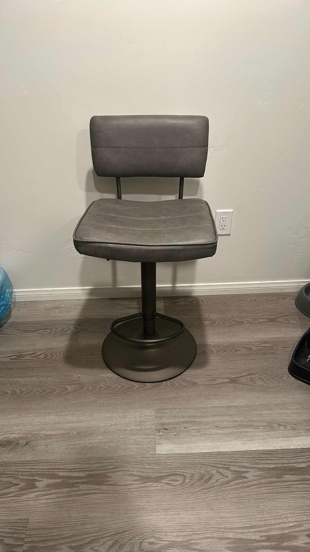 Bar Stool 