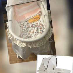 Dream On Me Lacy Portable 2-in-1 Bassinet & Cradle