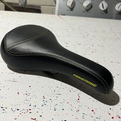 Mongoose Excursion Mountain Bike Seat Black Leather Green Lettering 10.75x6 in