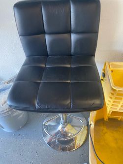 Bar chair