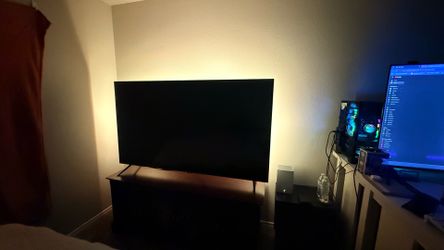 70 INCH TV (SMART TV INSIGNIA 2024)
