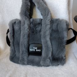 Fluffy Tote Bag Soft Purse Crossbody Handbag Faux Fur Tote Bag For Ｗinter Spring