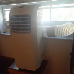 LG Portable Air Conditioning 8000 BTUs