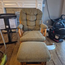 Rocking Chair With Ottoman 