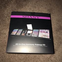 Shany make up kit , new - Firm