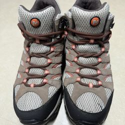 Merrell Mid Height Women’s Hiking Boot