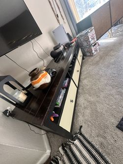 TV Entertainment set