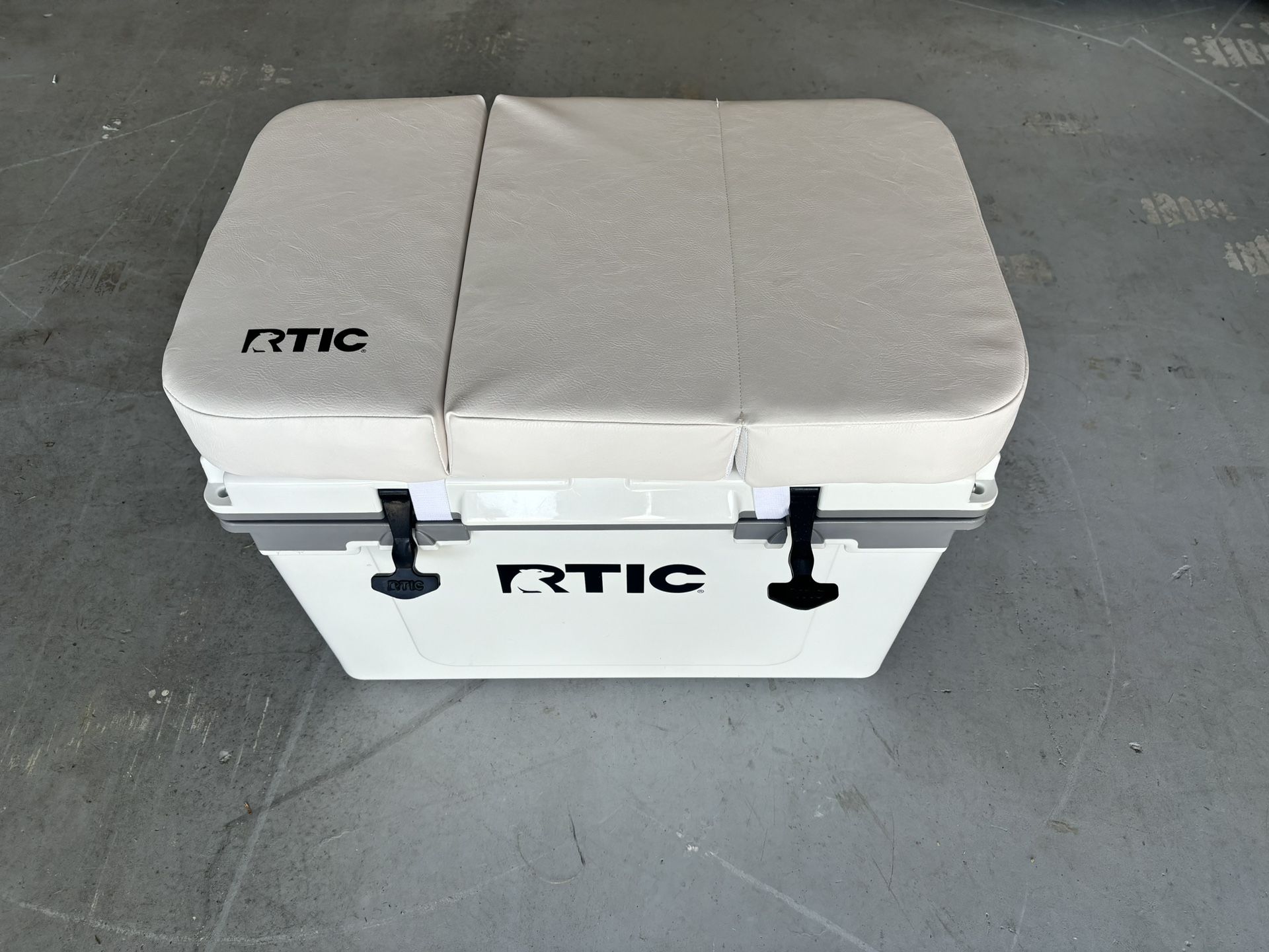 Rtic 52 Qt Ultra Light Cooler