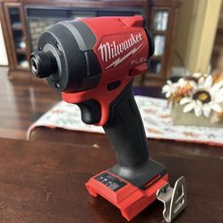 Milwaukee M18 Fuel 1/4” Hex Impact Driver 