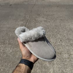 ugg slides