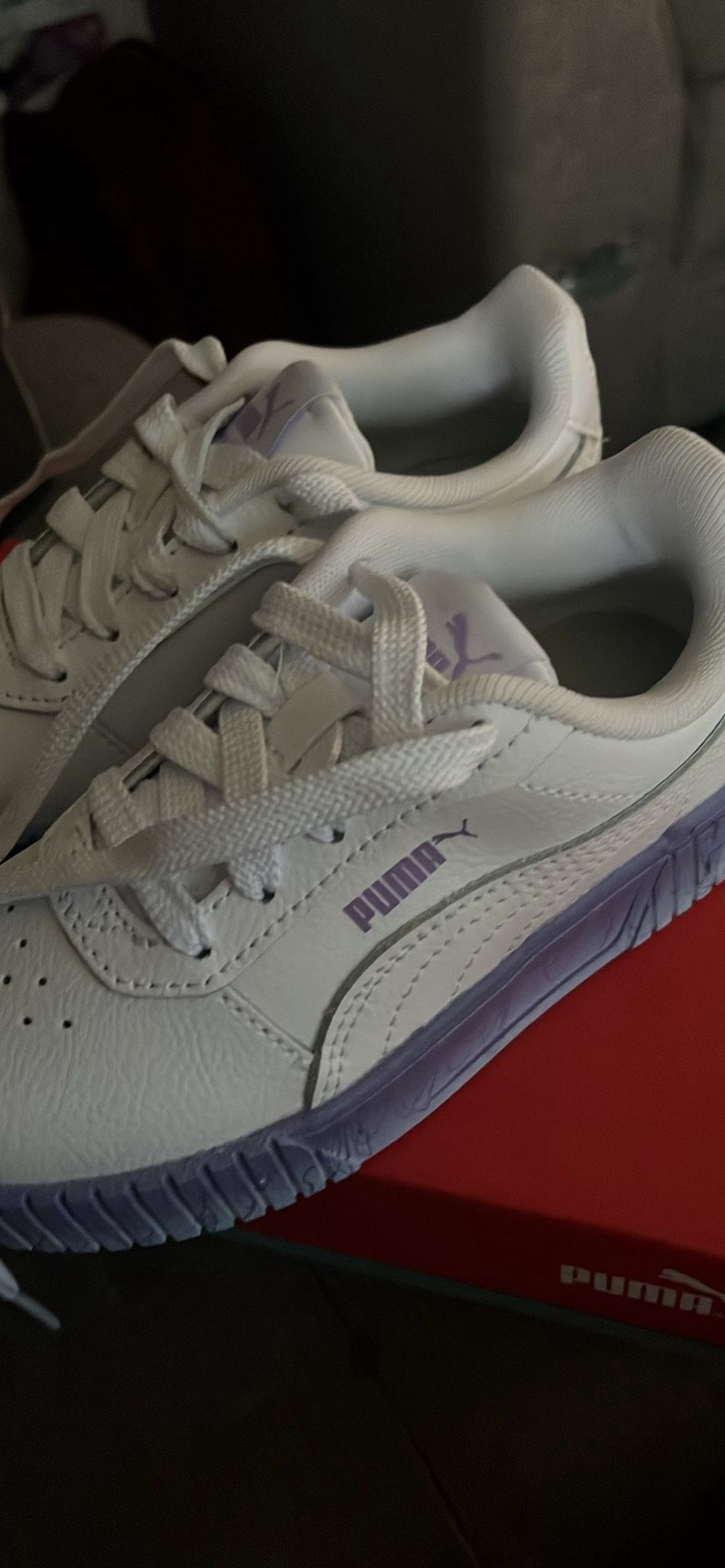 Girl’s shoes