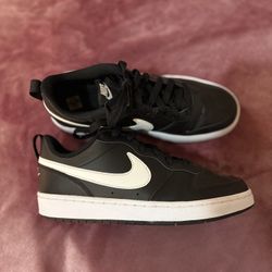Nike Court Brand new