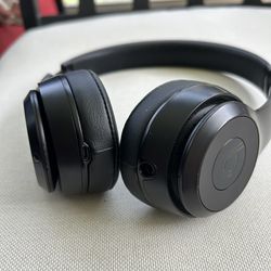 Headphones-Beats Solo3