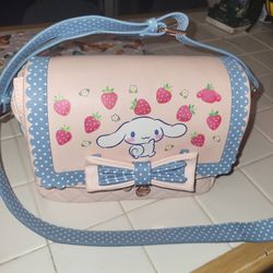 Hello Kitty- Cinnamon Roll Messenger handbag