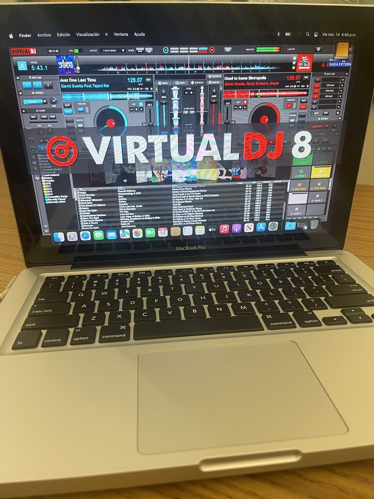 laptop Apple pro  i5  incluye programas  Música y más laptop y programas por $200  ✅VIRTUAL DJ 8 ✅SERATO DJ  ✅iLLUSTRATOR EDITADOR de fotos  ✅MICROSOF