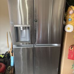 LG stainless steel Refrigerator 