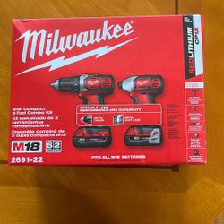 Milwaukee M18 Drill & Impact Driver Kit