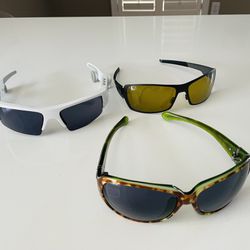 3 pairs Oakley  Sunglasses