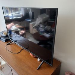 50” 4k TCL TV with Remote 