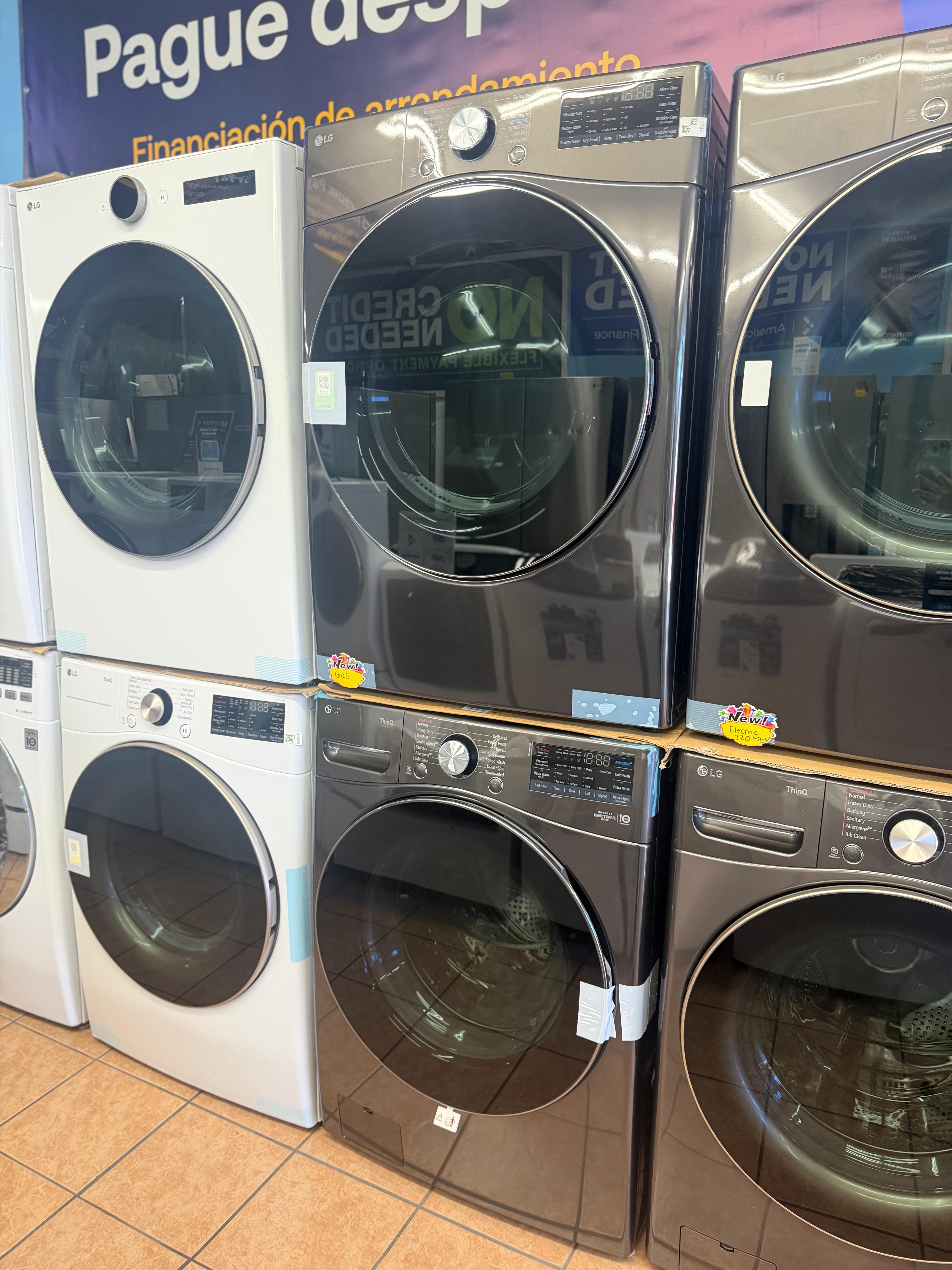 LG Lavadora 5.0 Cubicos y Secadora Gas 7.4 Cubicos
