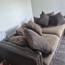Need Gone. Couch 