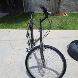 SPECIALIZED BIKE WITH 18SPEEDS TIRES SIZE 26"NEW TIRES RUAN LIKE A  CHAMPION READY TO GO 