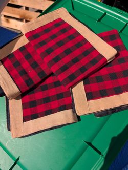 Kirkland's Christmas Burlap/Linen Placemats *Very Good Quality*