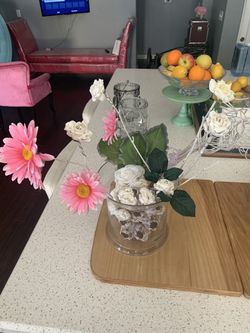 Glass flower decoration with shells And corals