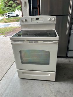 GE stove for sale