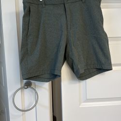 Lululemon Commission Short - Size 34