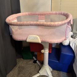 Baby Girl Basinnet