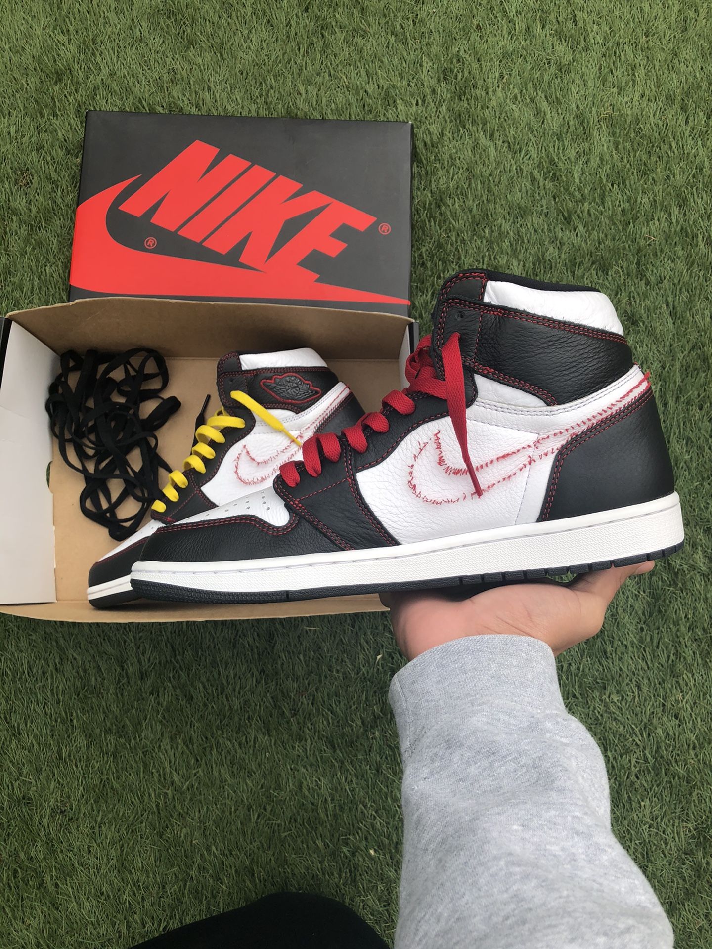 Jordan Retro High Defiant White Black Gym Red