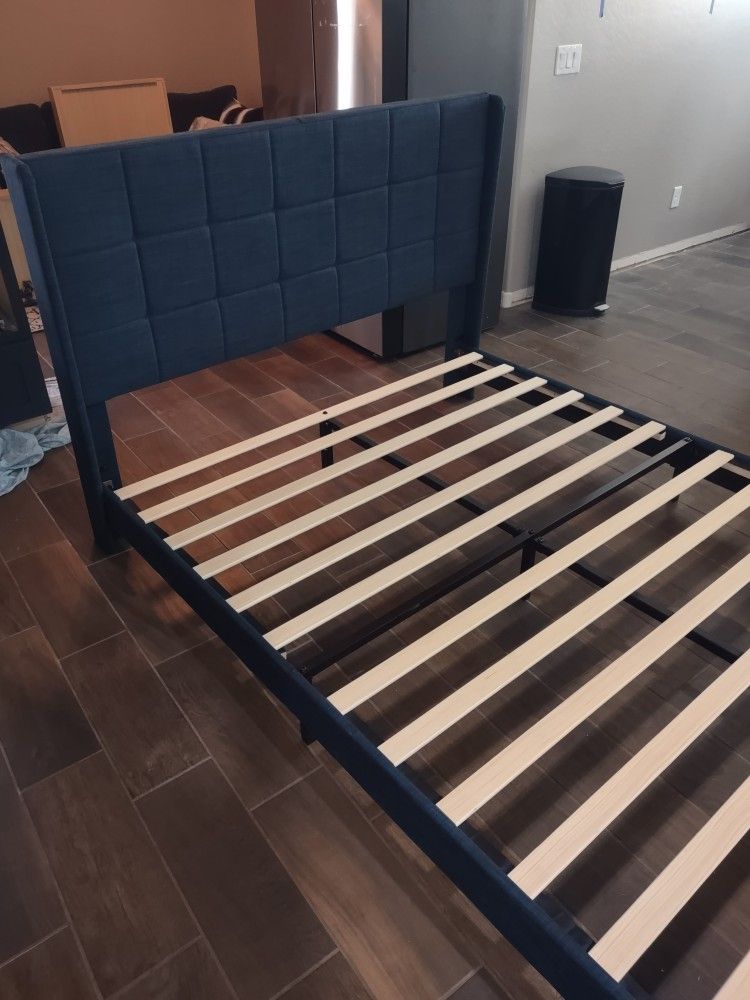Queen Platform Bed