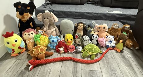 Animals characters Easter Christmas plushies (and 2 plane pillows)