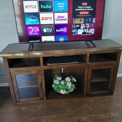 50 Inch ROKU. T V . With Stand