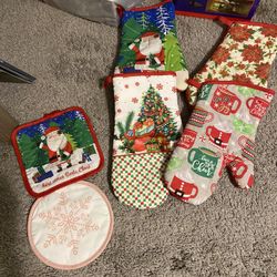 Christmas Xmas Hand Towels And Oven Mittens 