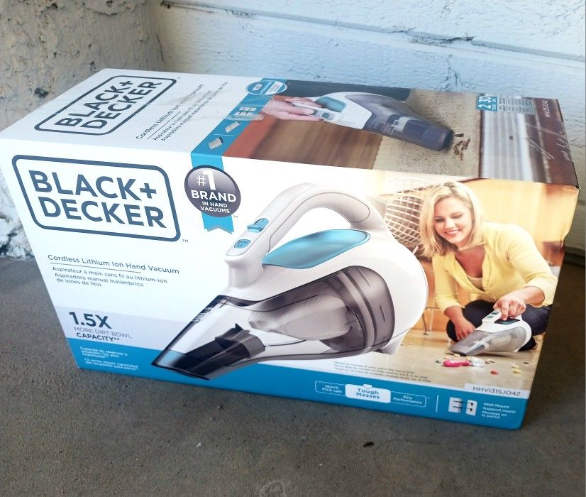 BLACK & DECKER Handheld Cordless Vacuum (NEW-NEVER USED)