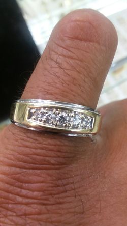 14k Gold Ring & diamonds 8.1 grams