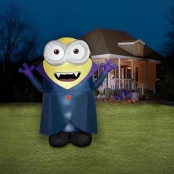 Halloween Decoration 12-ft Minion